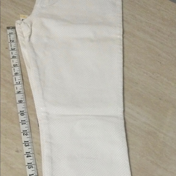 Britany ankle jeans by Guess in sparkly white with a bit of stretch. - Picture 8 of 10